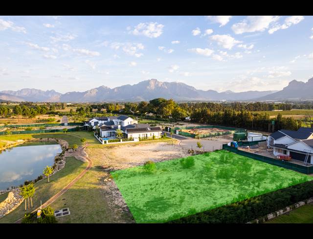 1,045M² VACANT LAND FOR SALE IN PEARL VALLEY GOLF & COUNTRY ESTATE
